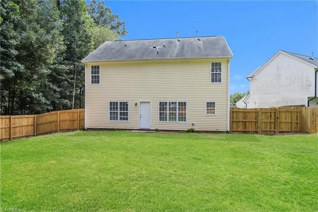 $2,295 | 9 Foust Court, Greensboro, NC 27405