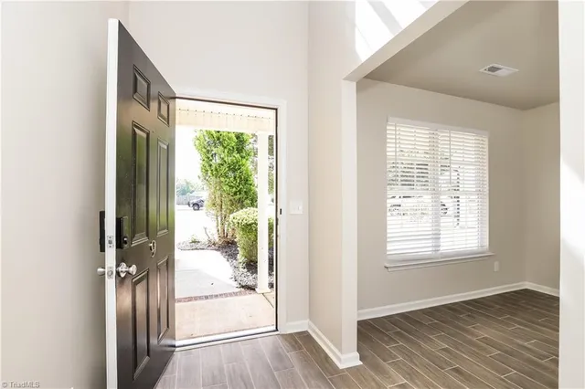 $2,295 | 9 Foust Court, Greensboro, NC 27405