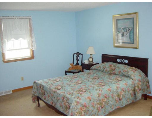 24 Wallace Road Quincy, MA 02169 - Photo 8 of 9 Gallery Image 8