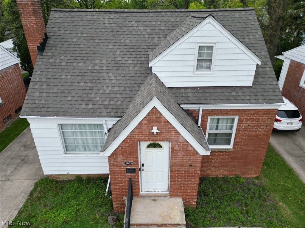 4241 Ellison Road South Euclid, OH 44121 - Photo 3 of 15