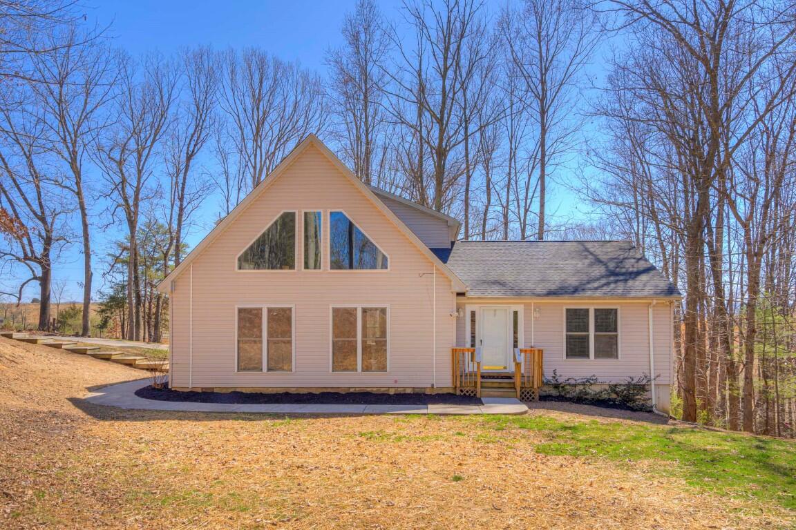 2876 Lantern Road Radford, VA 24141 - Photo 1 of 61 (1) 2876_Lantern_Web-15