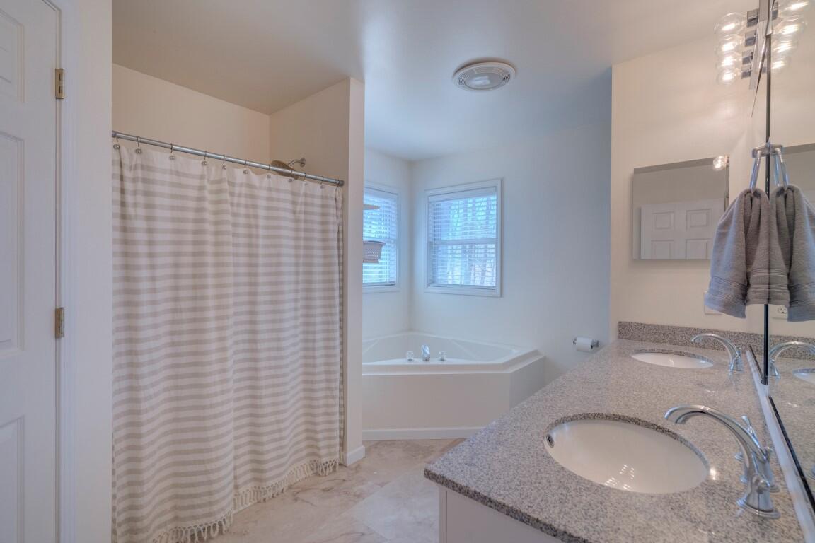 2876 Lantern Road Radford, VA 24141 - Photo 13 of 61 2876_Lantern_Web-22