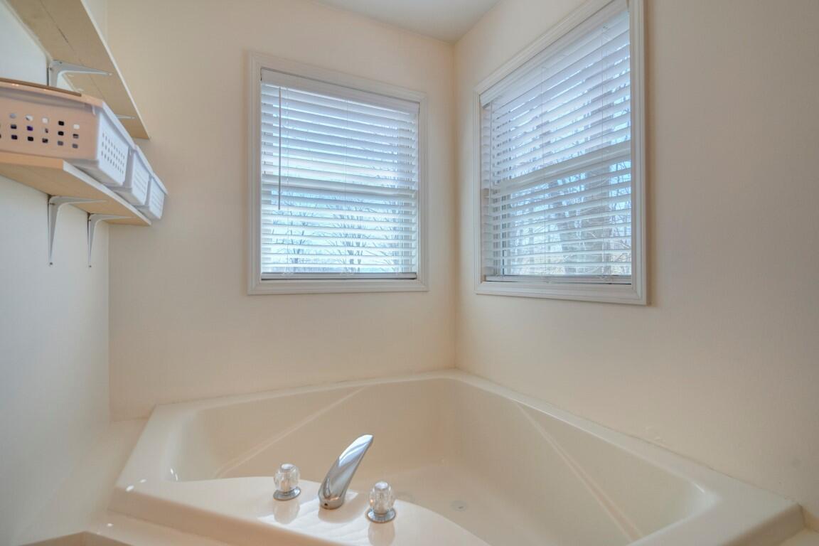 2876 Lantern Road Radford, VA 24141 - Photo 16 of 61 2876_Lantern_Web-25