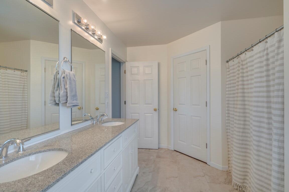 2876 Lantern Road Radford, VA 24141 - Photo 17 of 61 2876_Lantern_Web-26