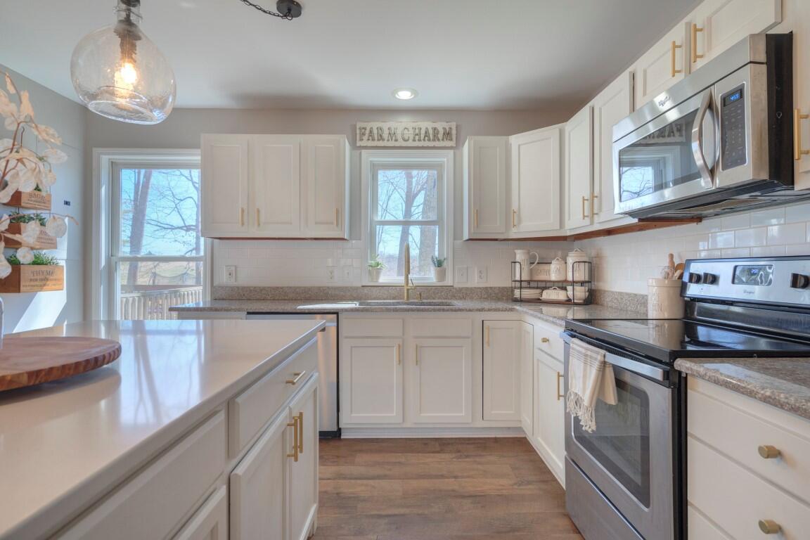 2876 Lantern Road Radford, VA 24141 - Photo 33 of 61 2876_Lantern_Web-42