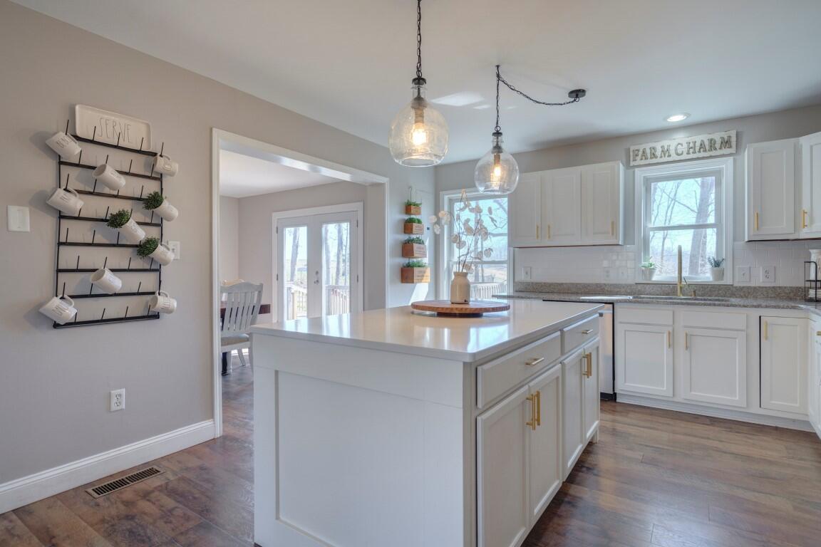 2876 Lantern Road Radford, VA 24141 - Photo 34 of 61 2876_Lantern_Web-43