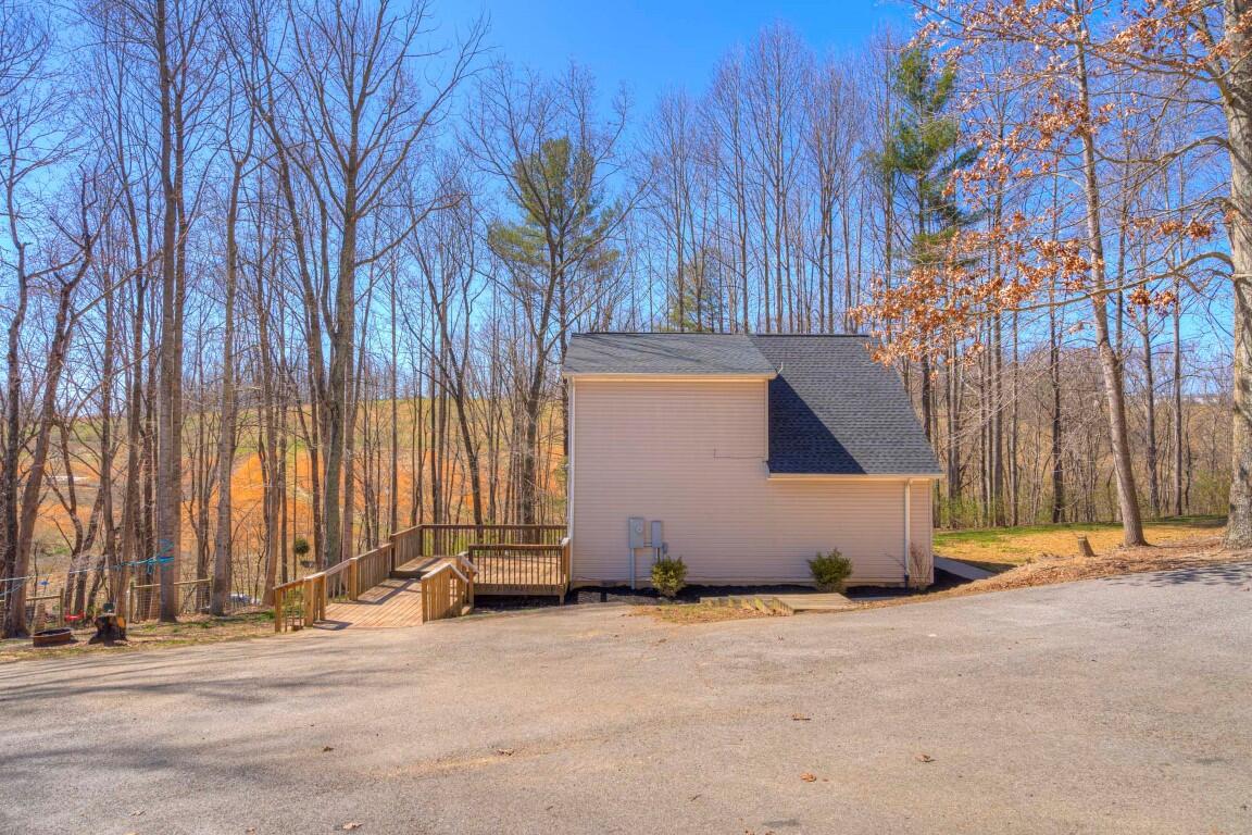 2876 Lantern Road Radford, VA 24141 - Photo 56 of 61 2876_Lantern_Web-7