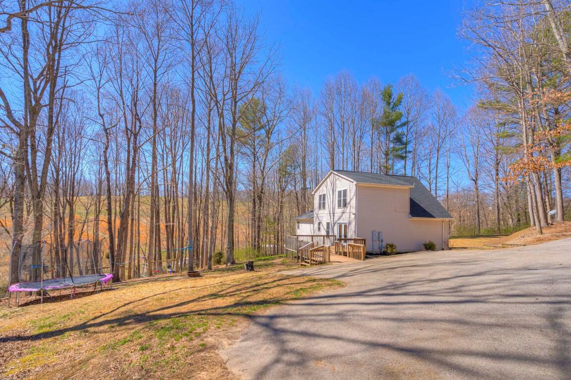 2876 Lantern Road Radford, VA 24141 - Photo 57 of 61 2876_Lantern_Web-8