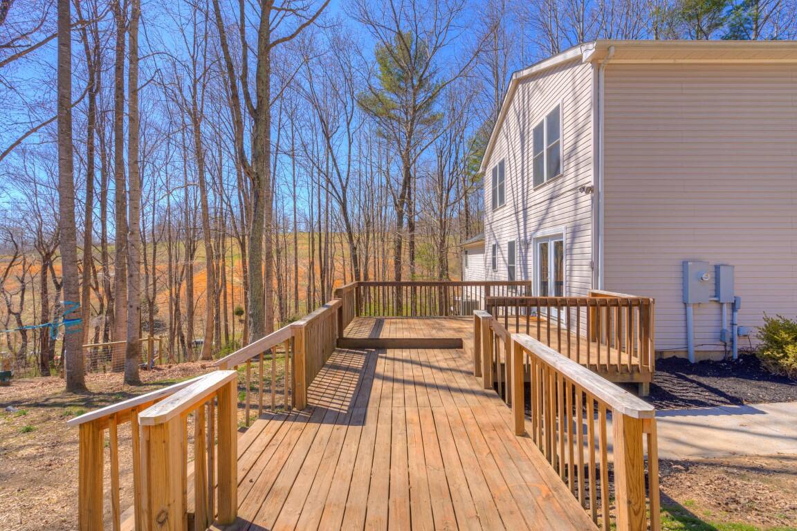 2876 Lantern Road Radford, VA 24141 - Photo 61 of 61 2876_Lantern_Web-13