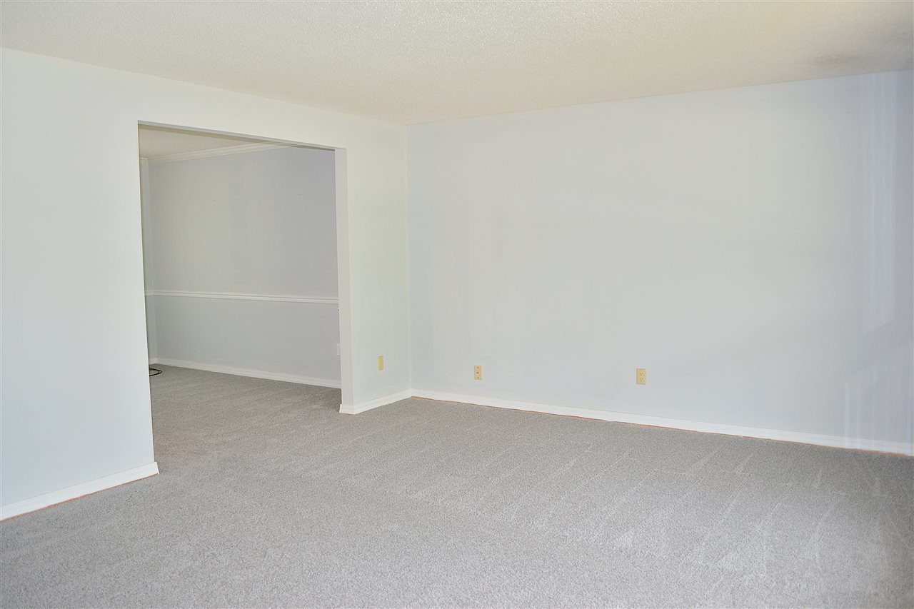 4636 Weatherside Run Fort Wayne, IN 46804 - Photo 11 of 29 Gallery Image 11