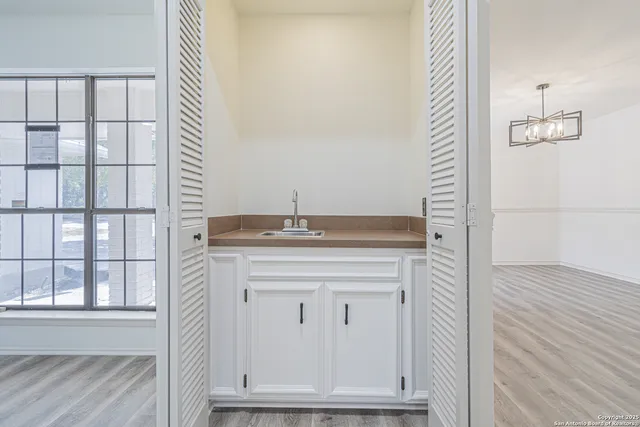 $389,000 | 6307 Lakewood Park, Windcrest, TX 78239