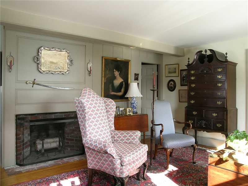 88 Northern Point Road Round Pond, ME 04564 - Photo 8 of 17 Living Room.