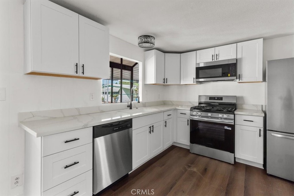 300 North Rampart Street, Unit 127 Orange, CA 92868 - Photo 6 of 29
