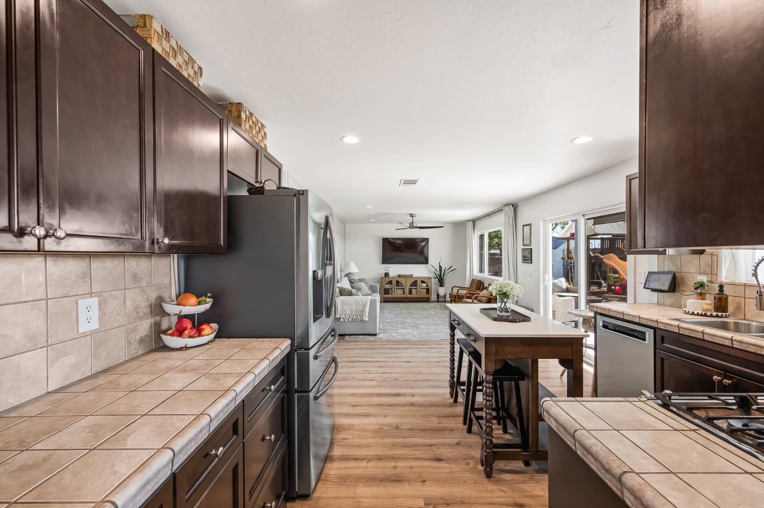 2476 North Riesling Avenue Hanford, CA 93230 - Photo 18 of 77