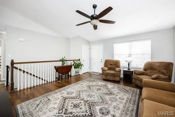 $320,500 | 9915 Bending Oaks Drive, Lebanon, IL 62254