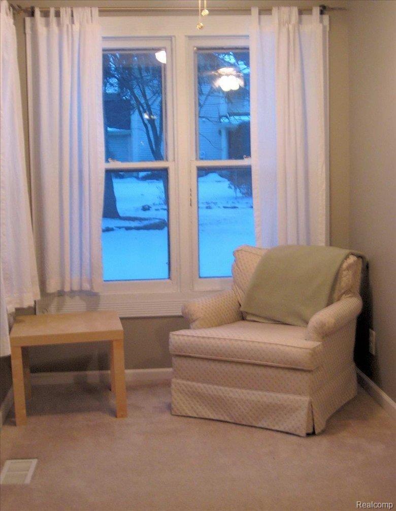 335 Roe Street Plymouth, MI 48170 - Photo 5 of 5 Roe-Sitting Rm.2010-02-18