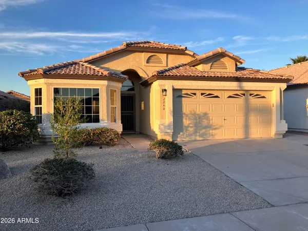 $2,250 | 2240 East Aire Libre Avenue, Phoenix, AZ 85022