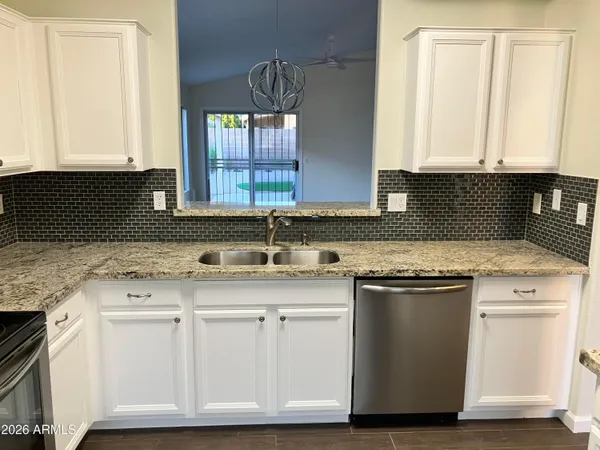 $2,250 | 2240 East Aire Libre Avenue, Phoenix, AZ 85022