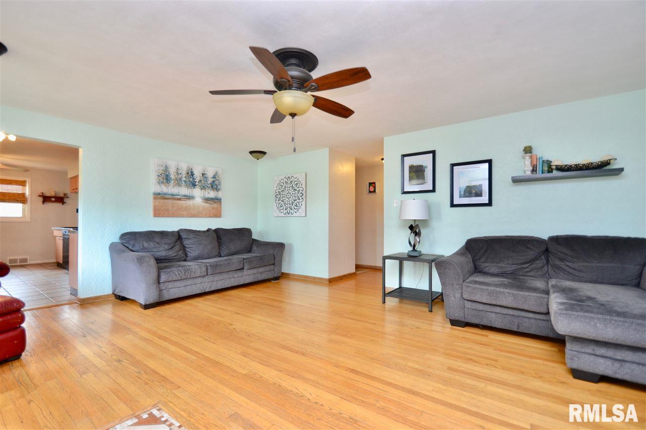4503 Silvis Road Bartonville, IL 61607 - Photo 4 of 36 Gallery Image 4