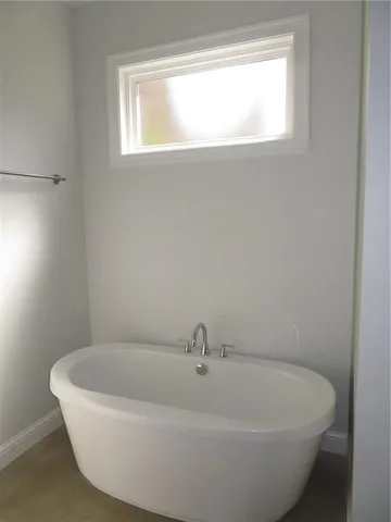 $325,000 | 104 Kingston Court, New Orleans, LA 70131