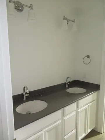 $325,000 | 104 Kingston Court, New Orleans, LA 70131