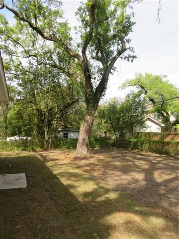 $325,000 | 104 Kingston Court, New Orleans, LA 70131