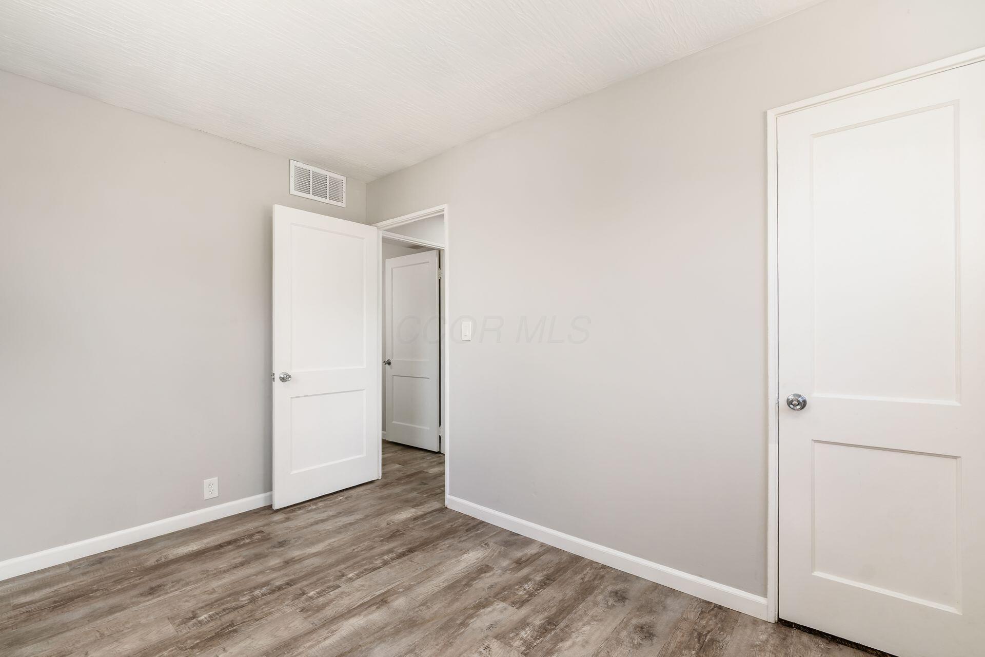 3366 Karl Road Columbus, OH 43224 - Photo 14 of 23 015_ Rd Columbus OH 43224 USA