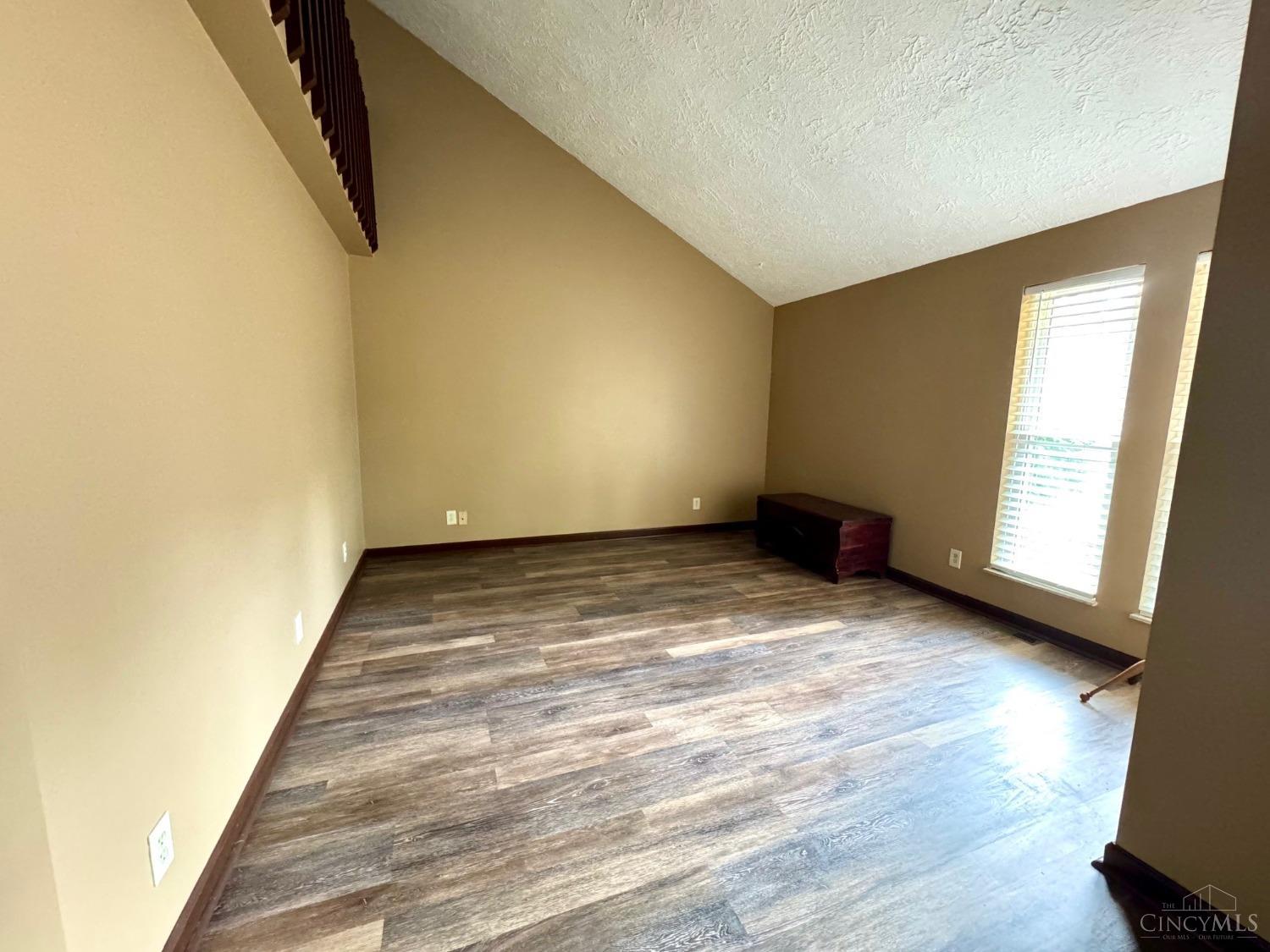676 Pontius Road Cincinnati, OH 45233 - Photo 9 of 67