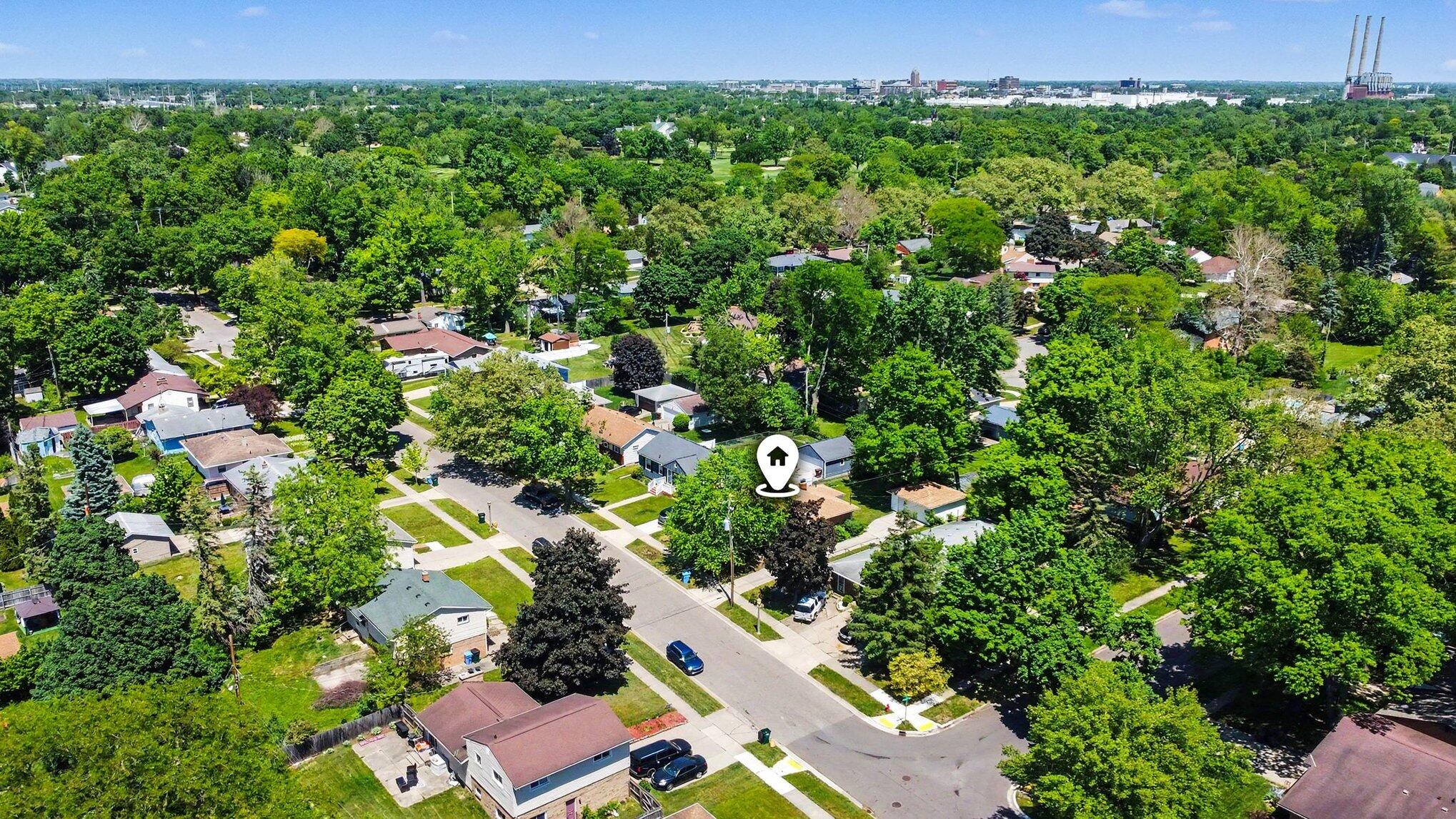 2117 Edwin Place Lansing, MI 48911 - Photo 15 of 37 032_file_3969