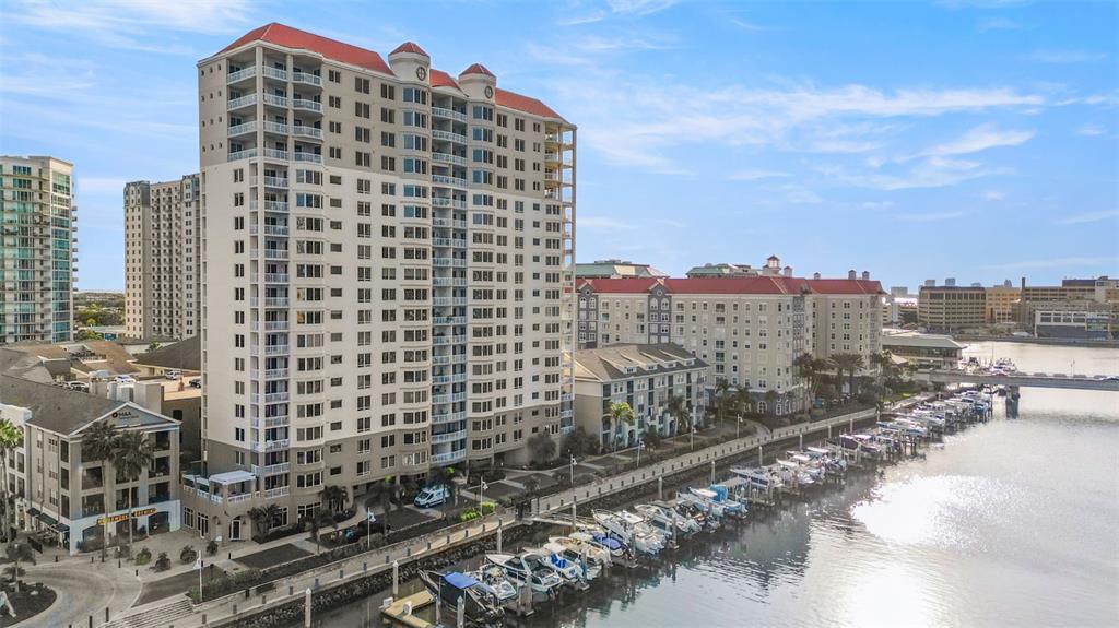 371 Channelside Walk Way, Unit 902 Tampa, FL 33602 - Photo 4 of 50 a view of a city