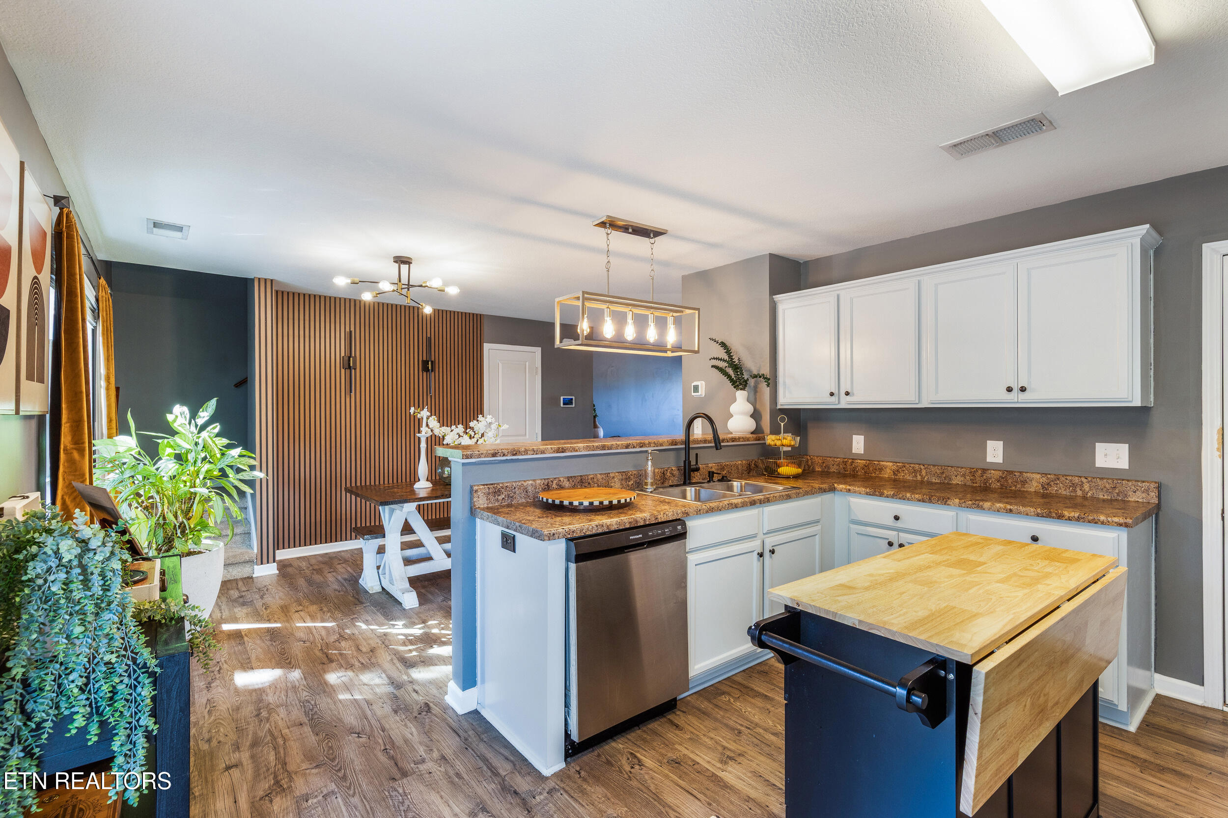 7200 Ponds Inlet Lane Powell, TN 37849 - Photo 13 of 38 Kitchen