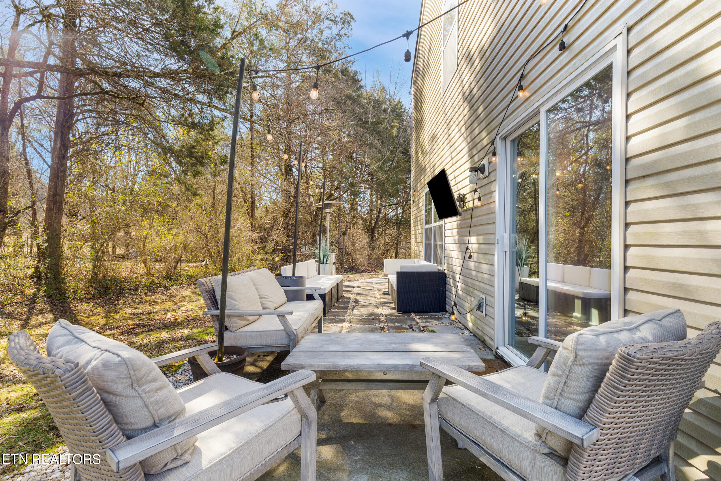 7200 Ponds Inlet Lane Powell, TN 37849 - Photo 27 of 38 Exterior backyard