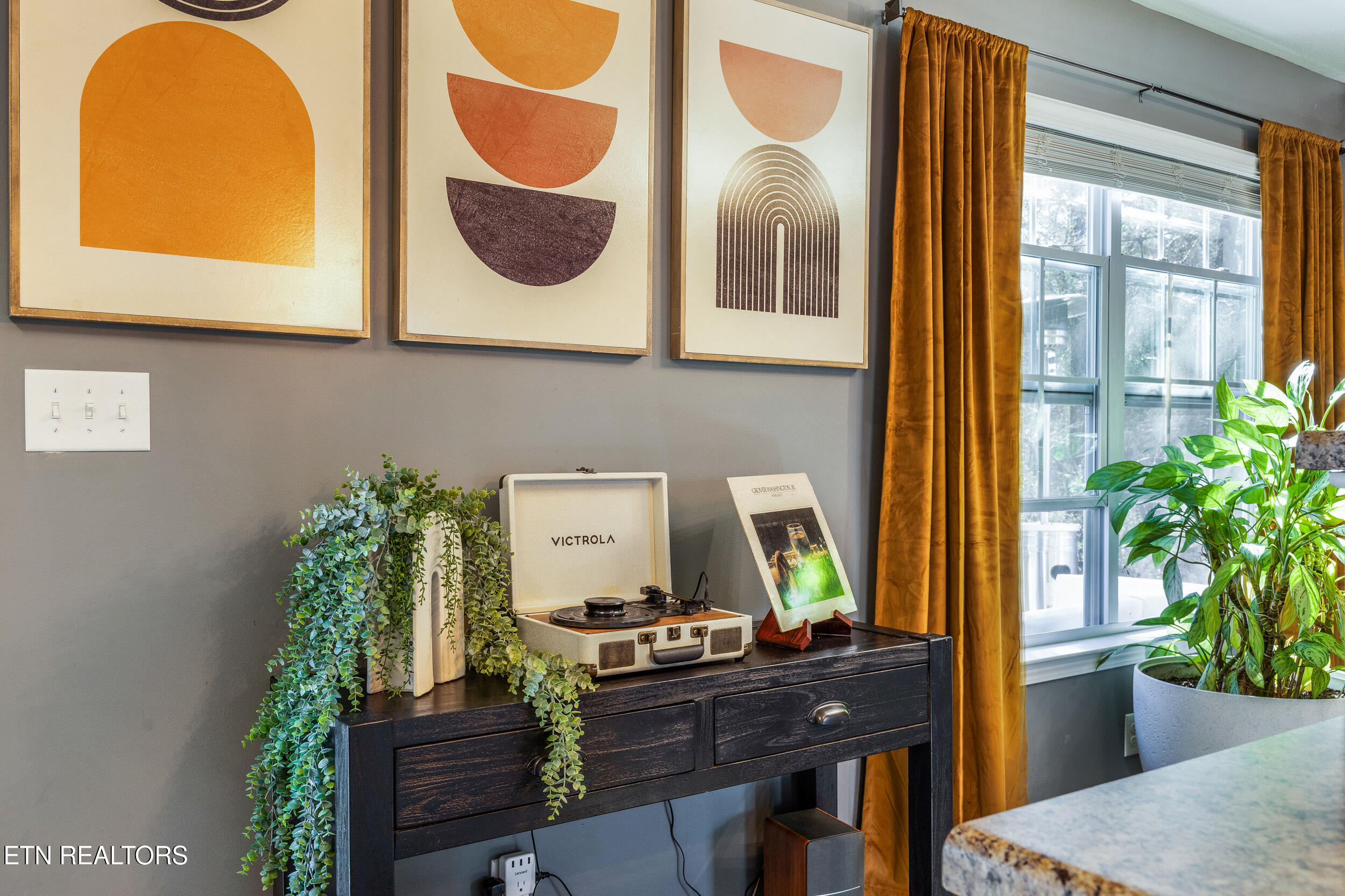 7200 Ponds Inlet Lane Powell, TN 37849 - Photo 7 of 38 Kitchen