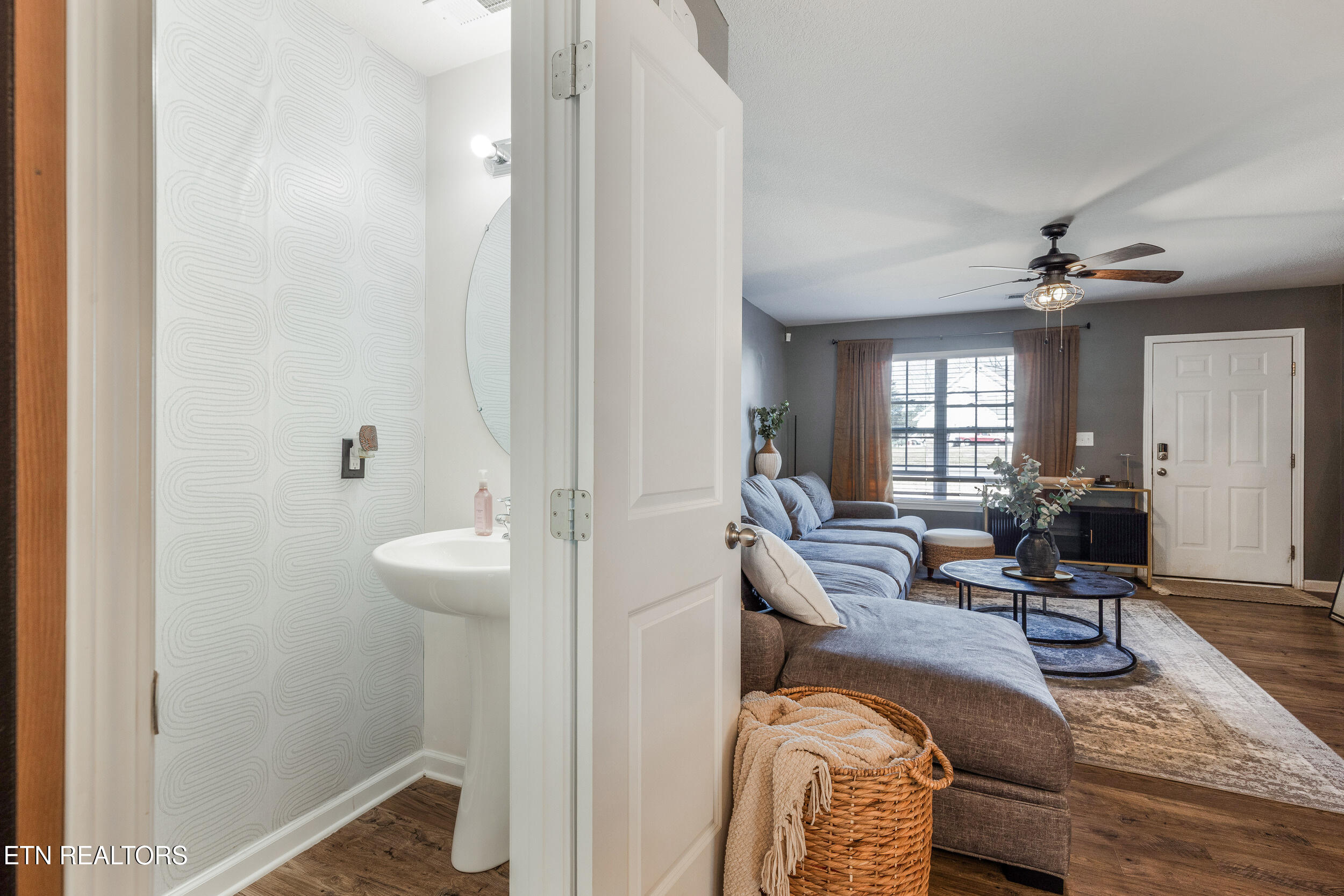 7200 Ponds Inlet Lane Powell, TN 37849 - Photo 9 of 38 Half bath