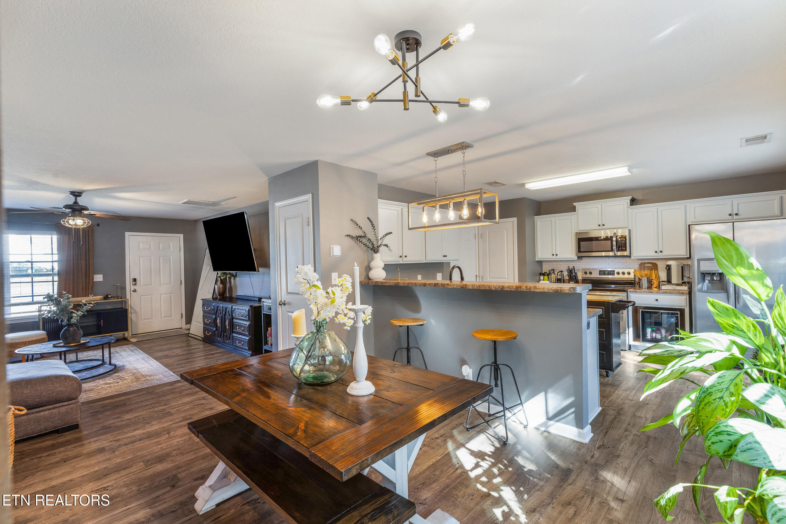 7200 Ponds Inlet Lane Powell, TN 37849 - Photo 10 of 38 Eat in kitchen