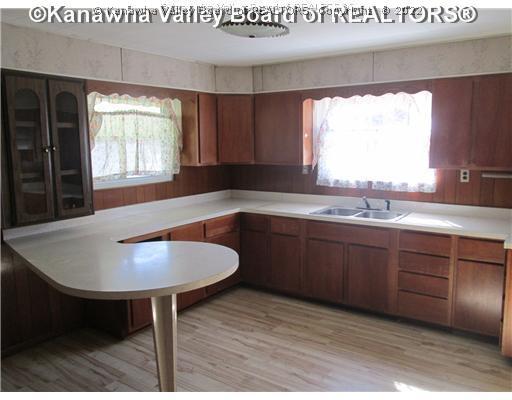 730 Clio Road Clendenin, WV 25045 - Photo 6 of 16 Kitchen.
