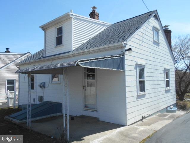 15 Ridge Road Aston, PA 19014 - Photo 3 of 17 rear
