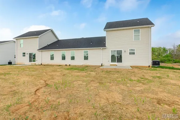 $359,900 | 207 Wrigley Field Drive, Bethalto, IL 62010