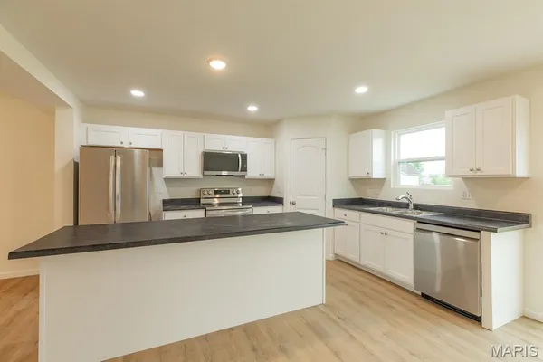 $359,900 | 207 Wrigley Field Drive, Bethalto, IL 62010