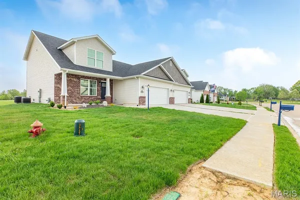 $359,900 | 207 Wrigley Field Drive, Bethalto, IL 62010