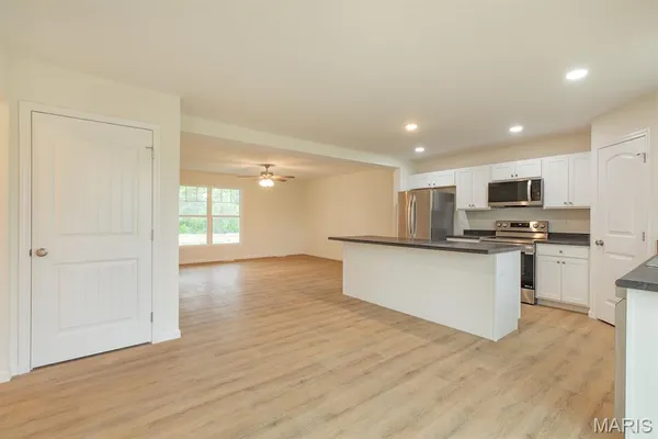 $359,900 | 207 Wrigley Field Drive, Bethalto, IL 62010