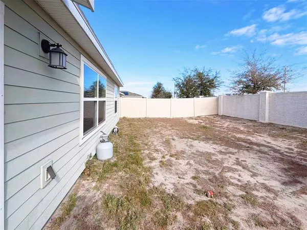 $2,000 | 416 North Andrea Circle, Haines City, FL 33844