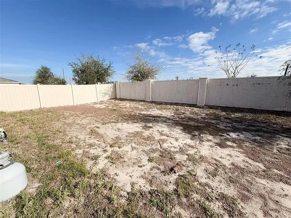 $2,000 | 416 North Andrea Circle, Haines City, FL 33844