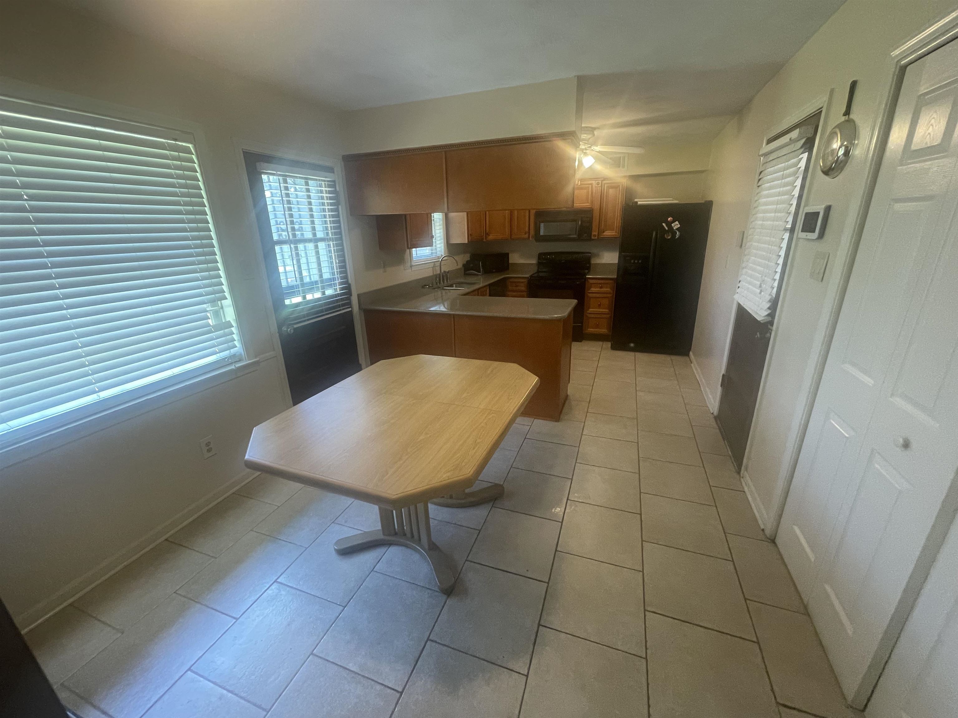 3486 Fox Meadows Road Memphis, TN 38115 - Photo 8 of 18 Gallery Image 8