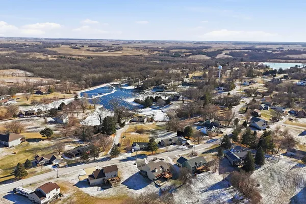 $320,000 | 302 Fyre Lake Drive, Sherrard, IL 61281