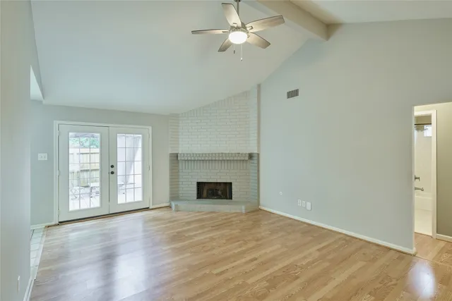 $2,195 | 5 North White Pebble Court, The Woodlands, TX 77380