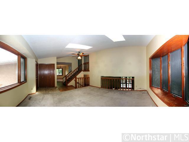 4632 Beacon Hill Road Eagan, MN 55122 - Photo 5 of 15 Gallery Image 5