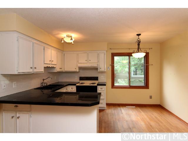 4632 Beacon Hill Road Eagan, MN 55122 - Photo 6 of 15 Gallery Image 6