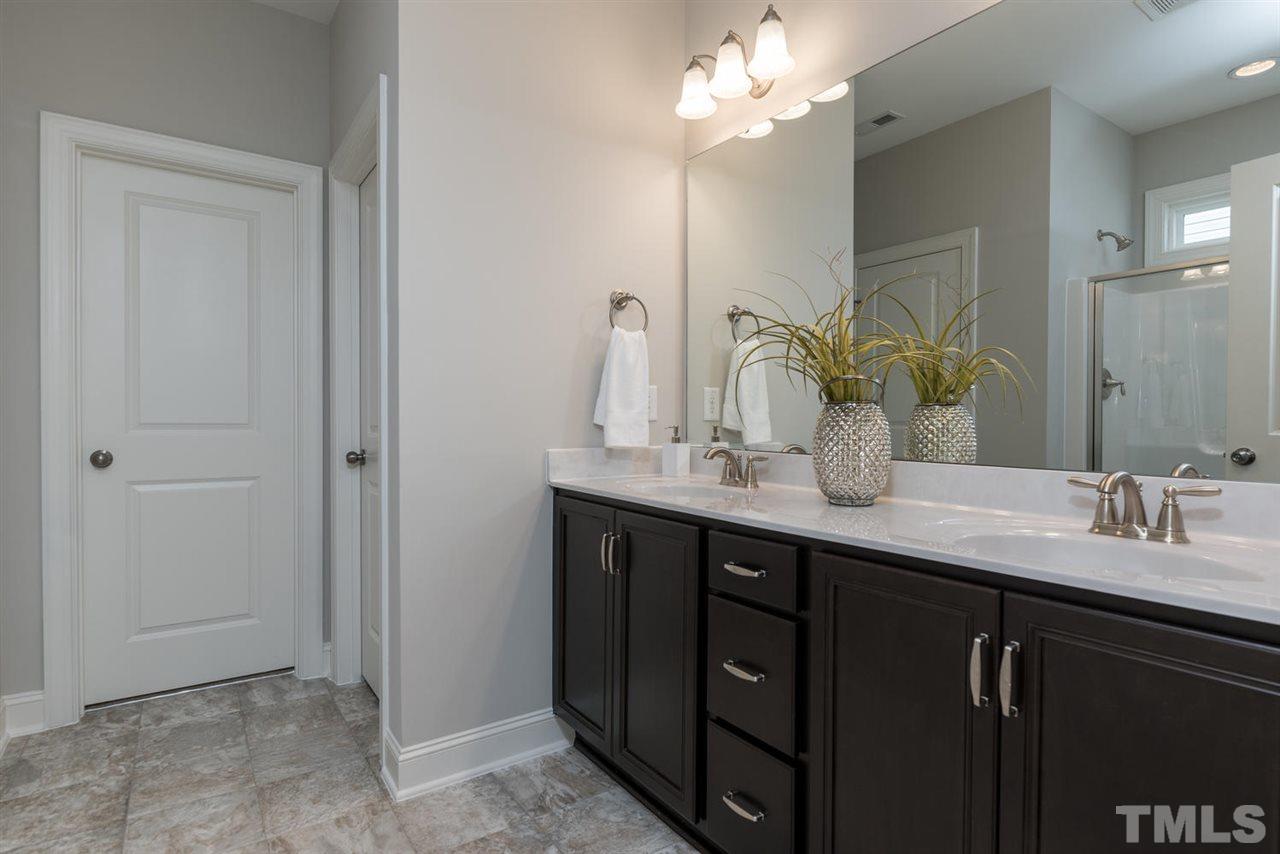 87 Ravencliff Ridge Garner, NC 27529 - Photo 15 of 25 Gallery Image 15