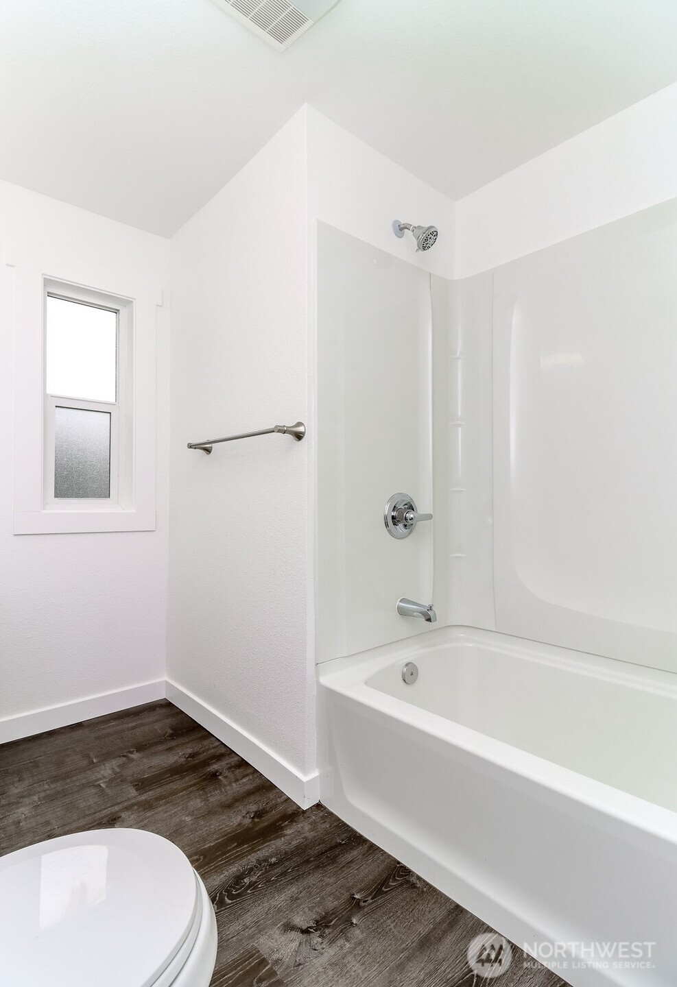 60 East Balbriggan Road Shelton, WA 98584 - Photo 5 of 10 a bathroom with a sink a toilet and bathtub